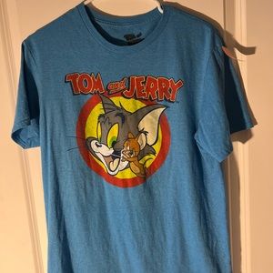 Short sleeve blue Tom & Jerry shirt in great condition